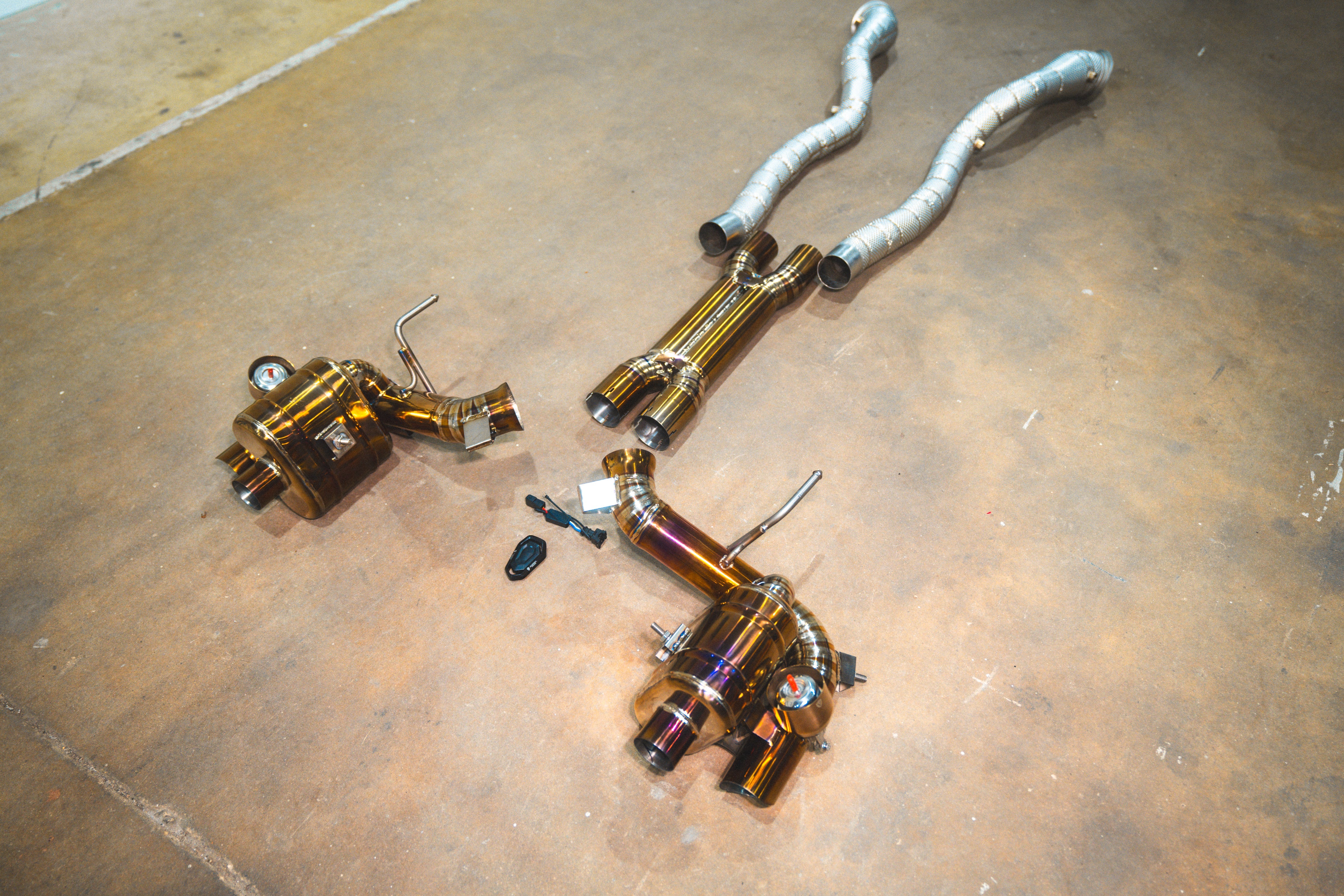 Ferrari F12 / 812 Valved Sport Exhaust System - COLORADO N5X