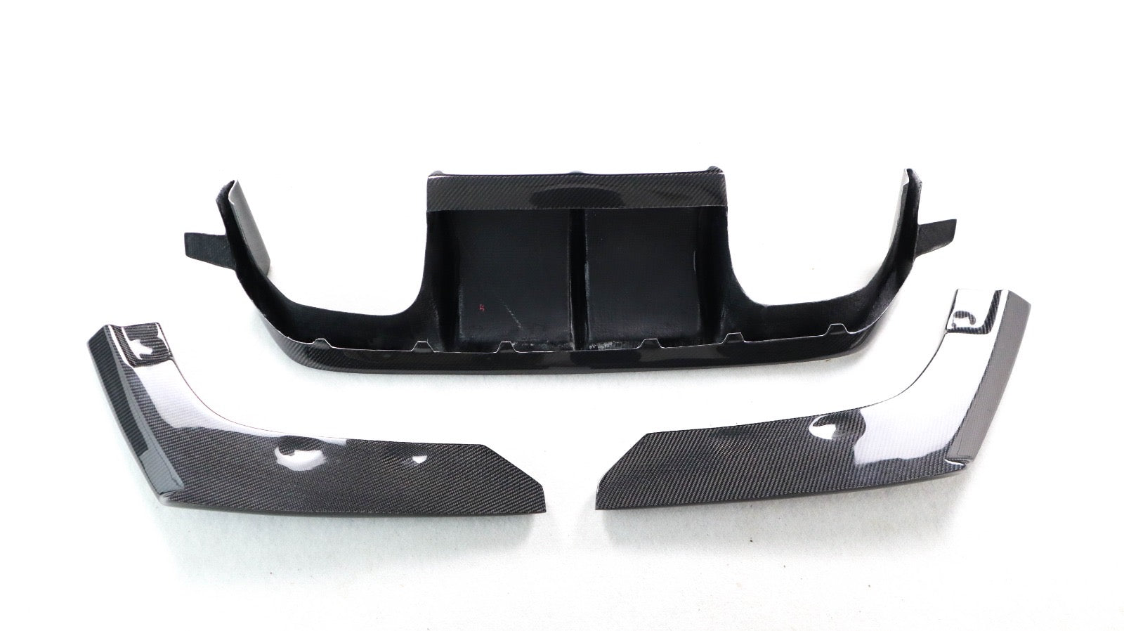 V STYLE 3-PIECE CARBON FIBER DIFFUSER - F80 M3 | F82 / F83 M4 - COLORADO N5X