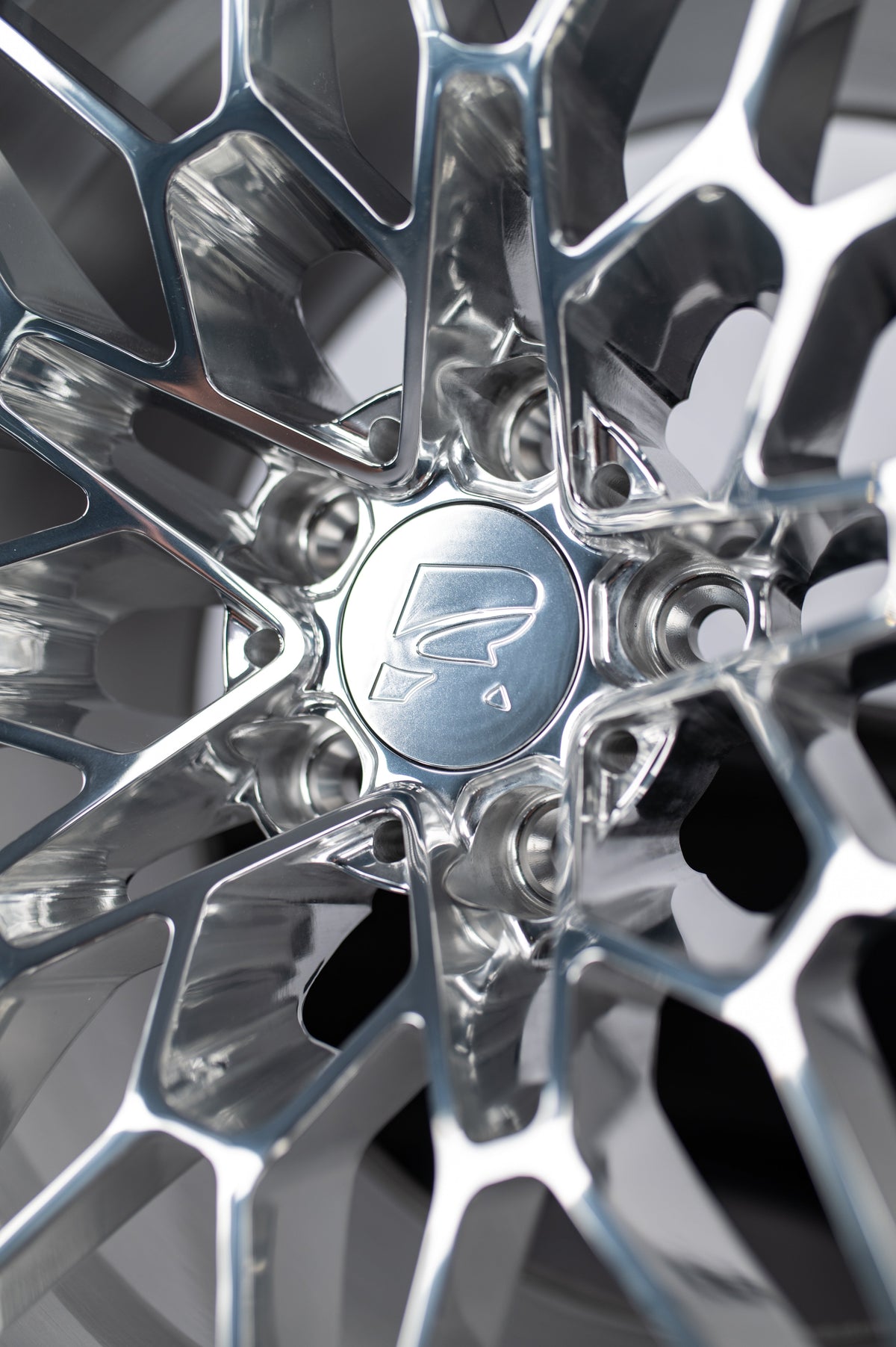 Rennelement G8X 18” Forged Beadlocks.