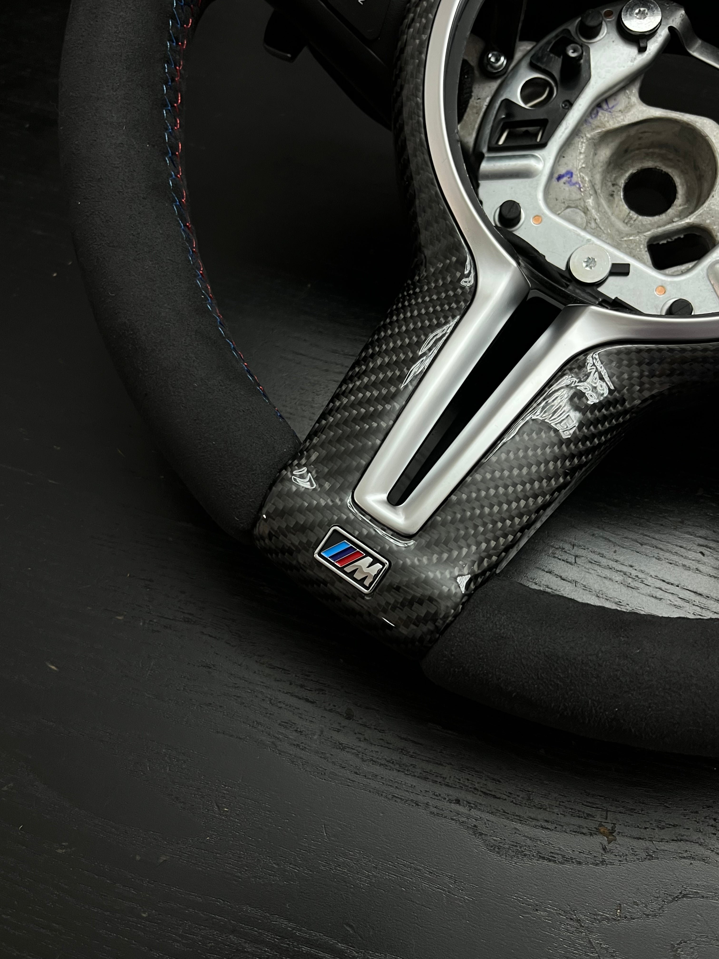 Alcantara/Carbon Fiber Steering Wheel for F8X M2/M3/M4.