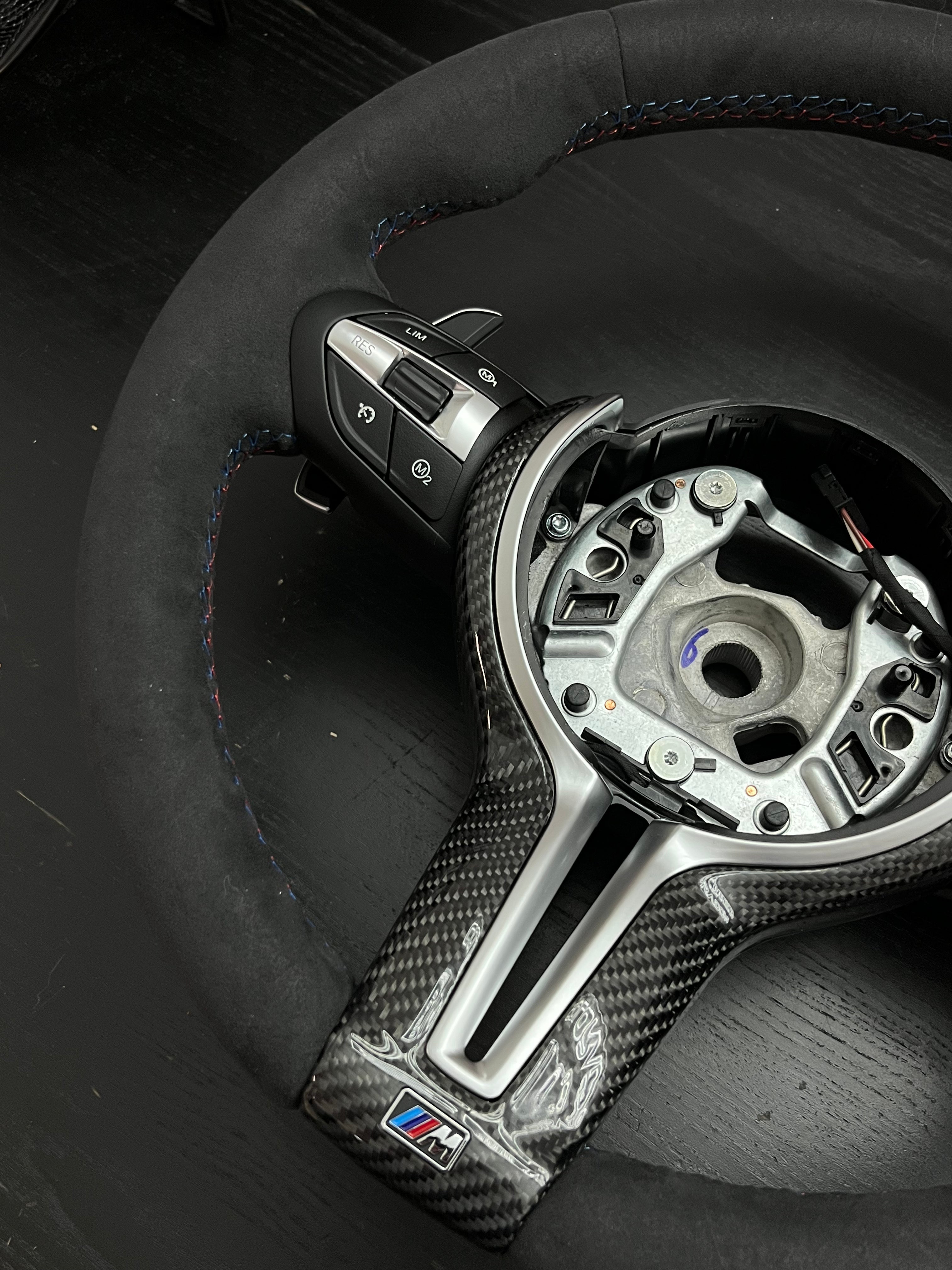 Alcantara/Carbon Fiber Steering Wheel for F8X M2/M3/M4.