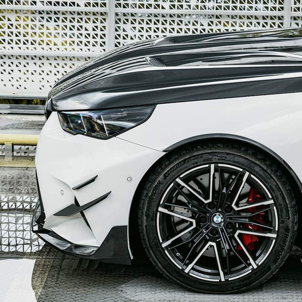 SOOQOO BMW M5 G90 Vented Hood In Prepreg Carbon Fiber — product view 9