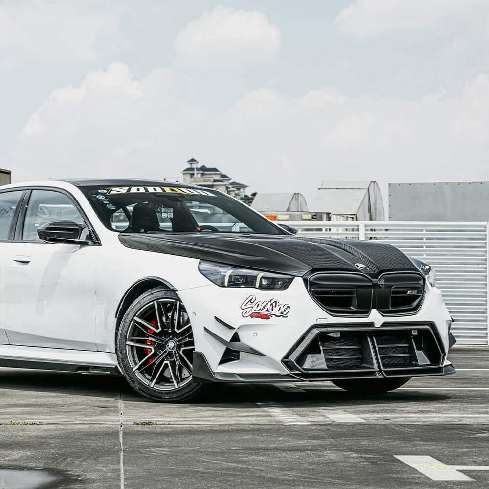 SOOQOO BMW M5 G90 Vented Hood In Prepreg Carbon Fiber — product view 7