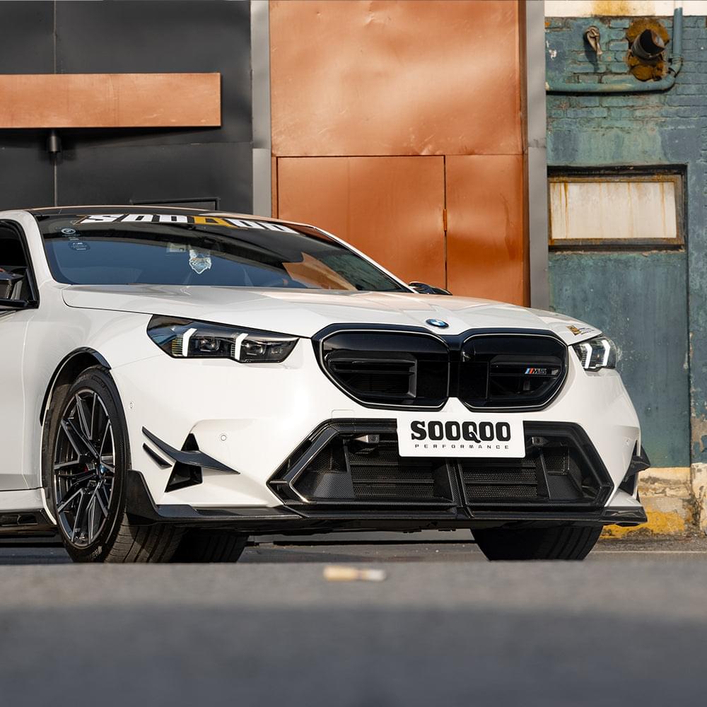 SOOQOO BMW M5 G90 Front Lower Grille In Prepreg Carbon Fiber — product view 4