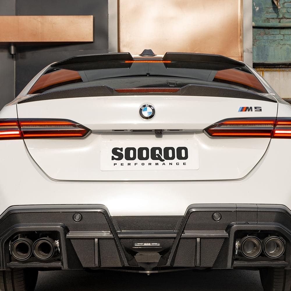 SOOQOO BMW M5 G90 Rear Spoiler In Prepreg Carbon Fiber — product view 4