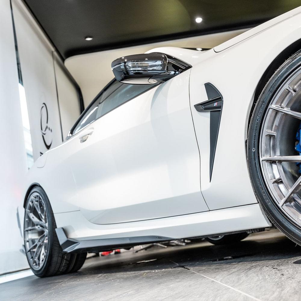 SOOQOO BMW M8 F92 Side Skirt In Prepreg Carbon Fiber — product view 2