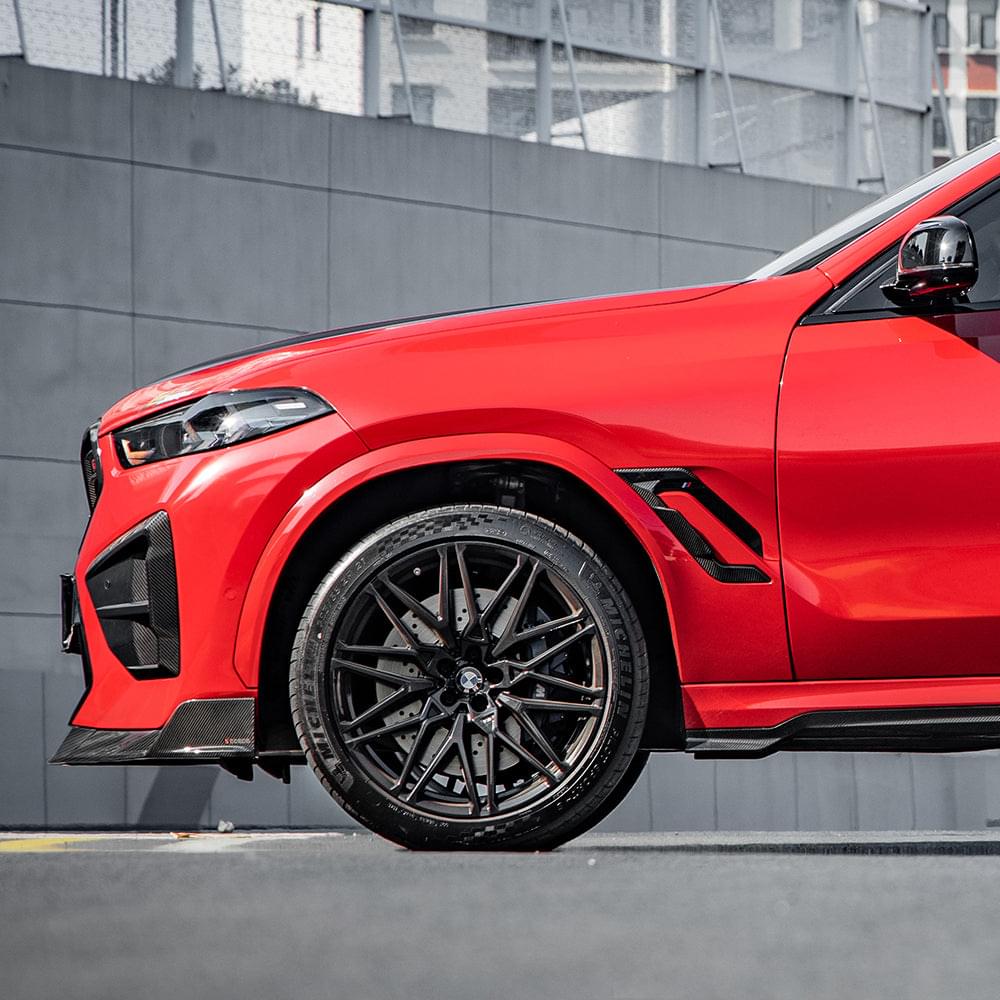 SOOQOO BMW X6M F96 Side Fender Trim In Prepreg Carbon Fiber — product view 2