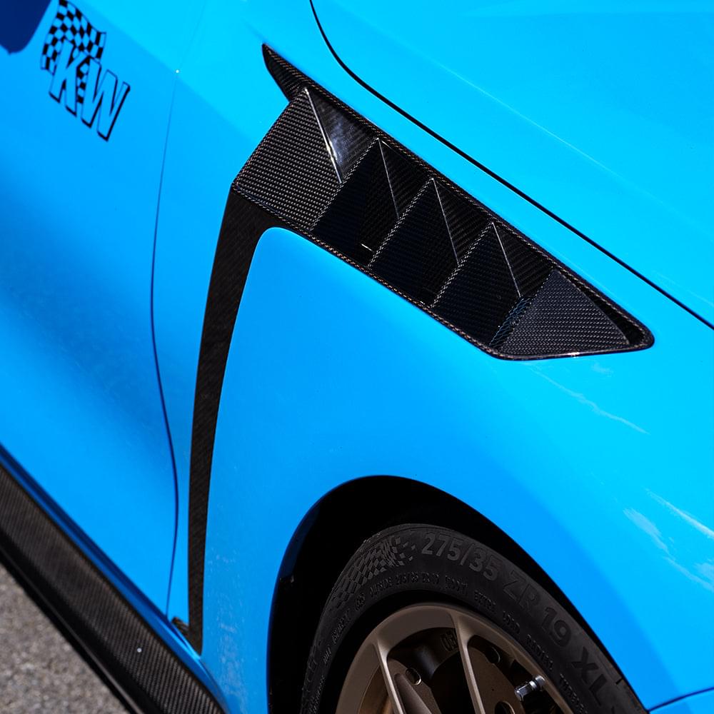 SOOQOO BMW M3 G80 Side Fenders In White Primer Finish — product view 4