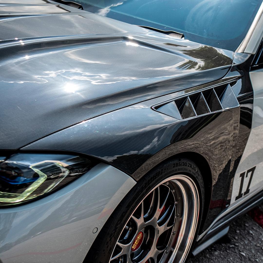 SOOQOO BMW M4 G82 Side Fenders In Prepreg Carbon Fiber — product view 6