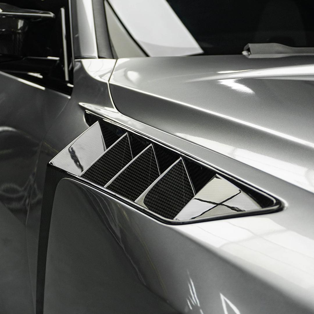 SOOQOO BMW M4 G82 Side Fenders In White Primer Finish — product view 4