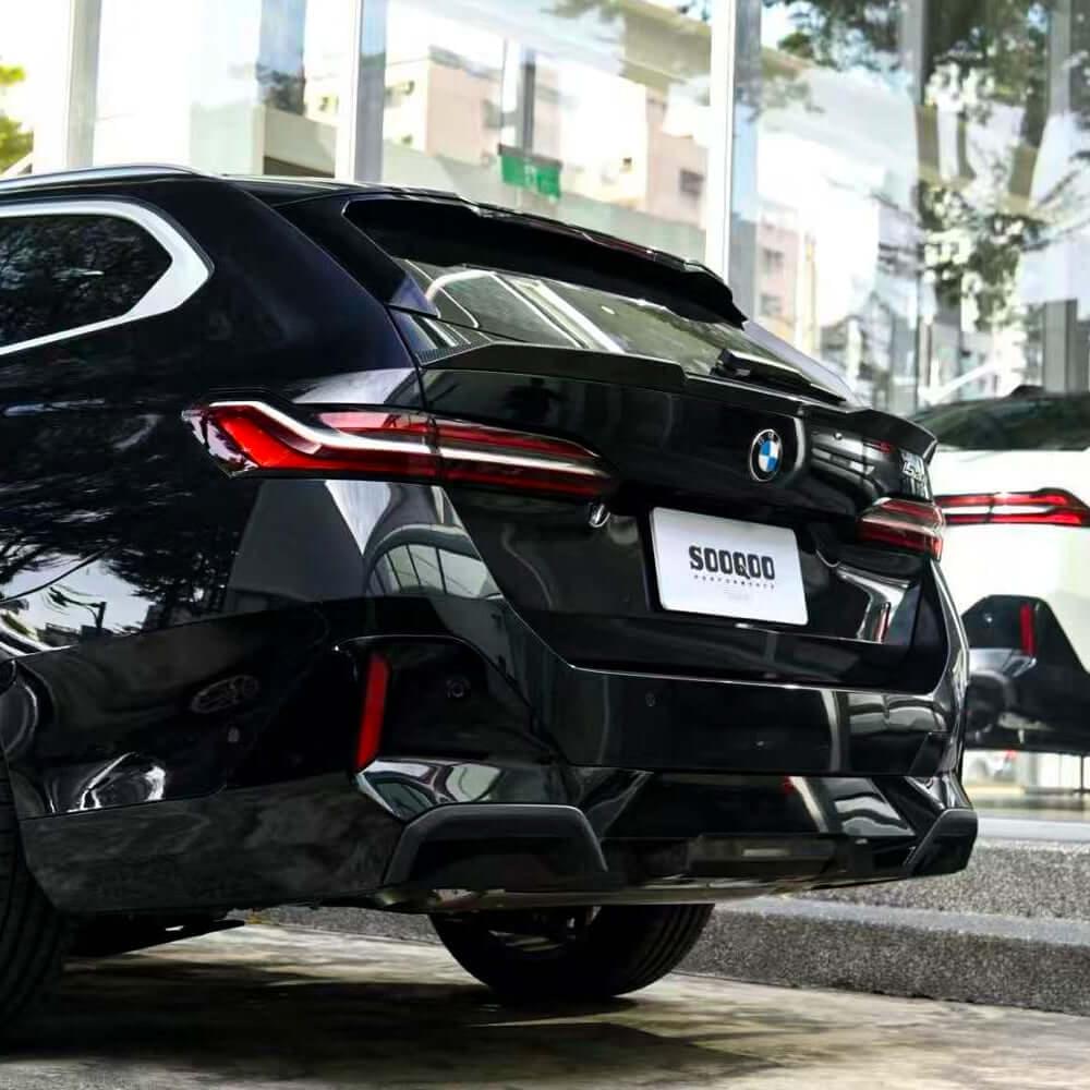 SOOQOO BMW M5 G99 Rear Spoiler In Prepreg Carbon Fiber — product view 10