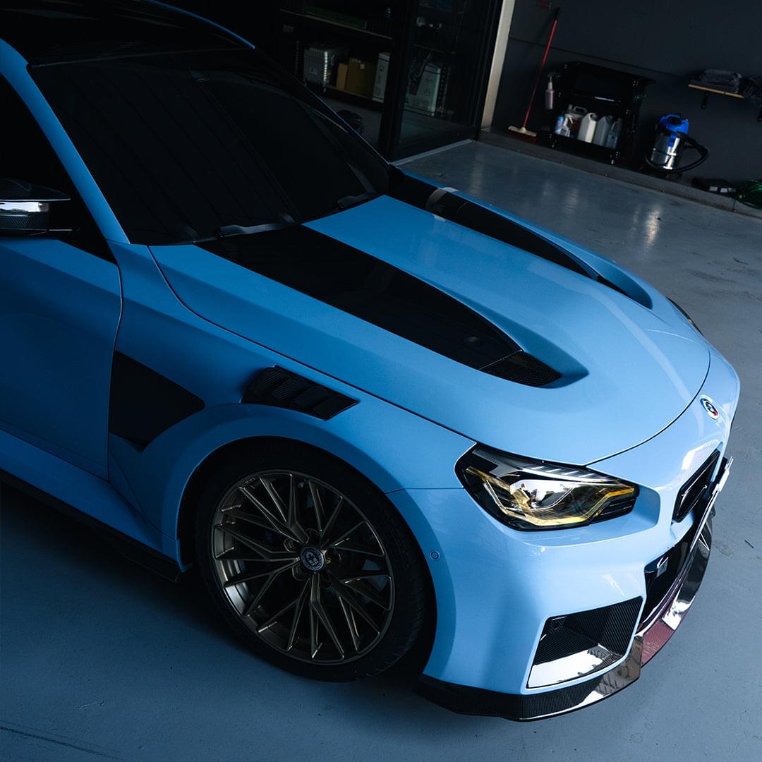 SOOQOO BMW M2 G87 Side Fenders In White Primer Finish — product view 10