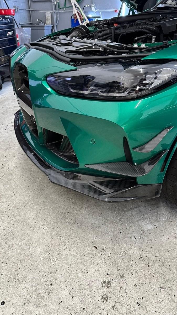 BMW G8X M3 / M4 VR2 1-Piece Dry Carbon Fiber Front Lip Splitter.
