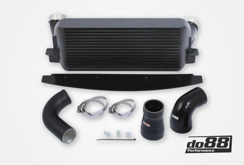 do88 07-13 BMW 135i/335i N54/N55 (E82/E88/E9X) Intercooler.