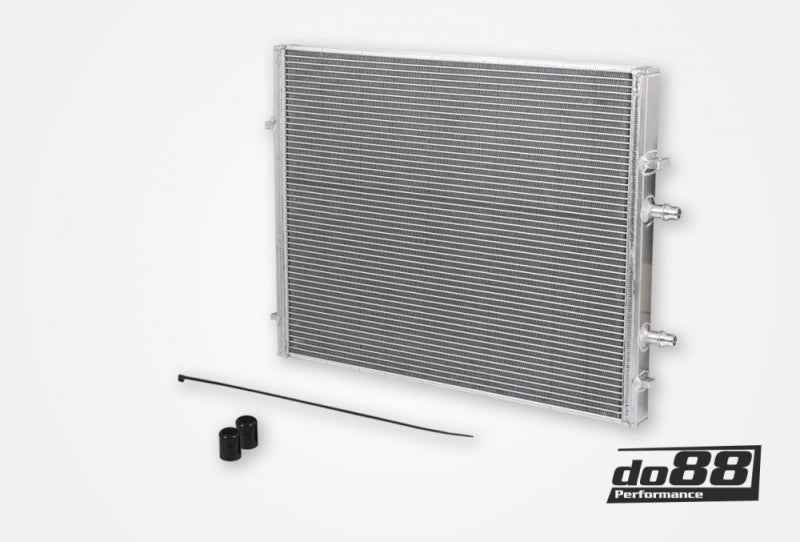 do88 19-20 BMW M2 Comp (F87)/15-20 BMW M3/M4 (F8X) Radiator for Front Mount Intercooler.