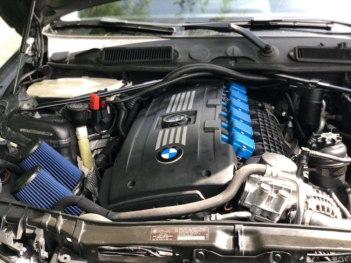 E9x/E8x Relocated Inlet Kit.