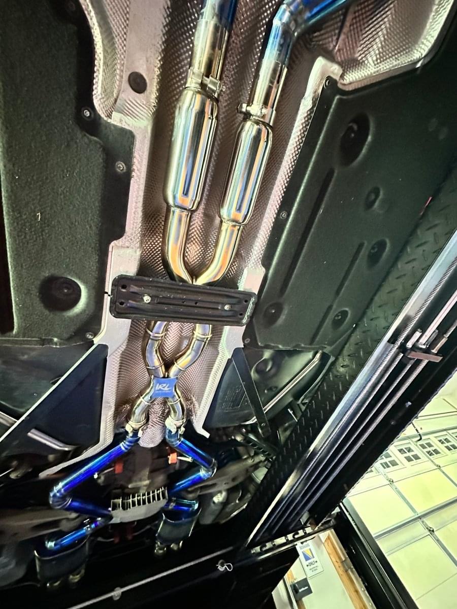 IRL E9x Double X Pipe.