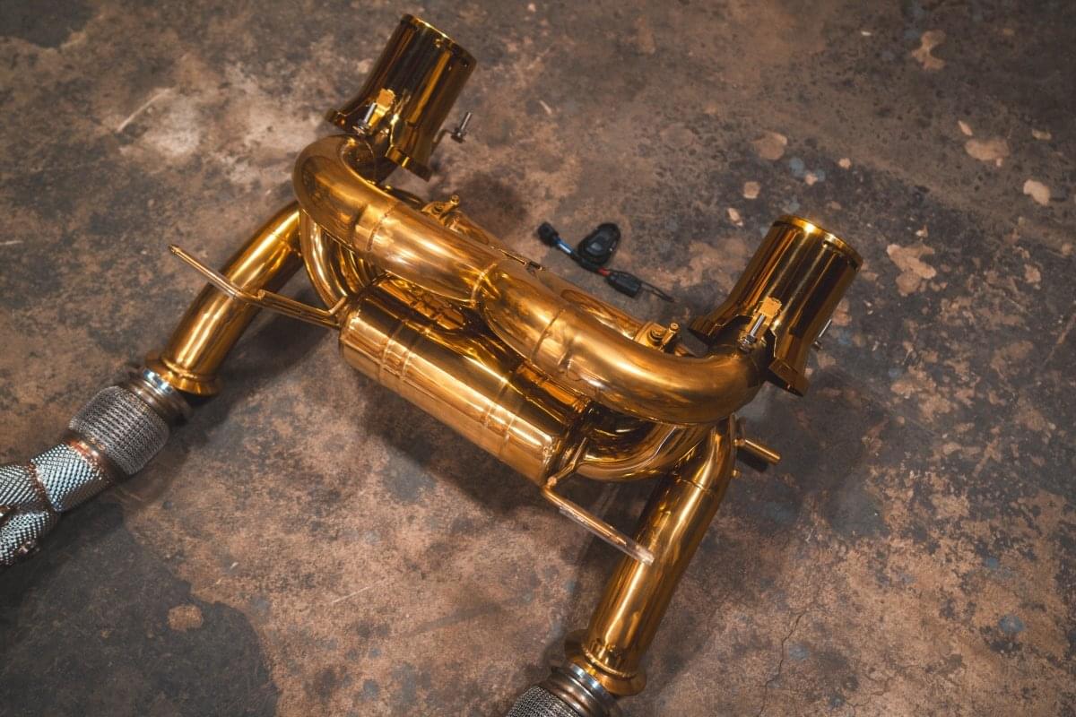 Lamborghini Aventador SVJ/Ultimae Valved Sport Exhaust System.