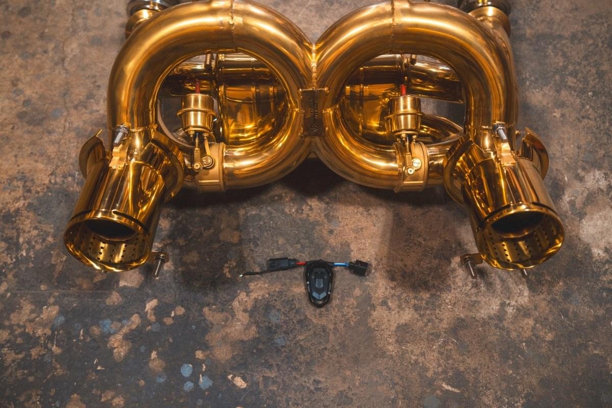 Lamborghini Aventador SVJ/Ultimae Valved Sport Exhaust System.