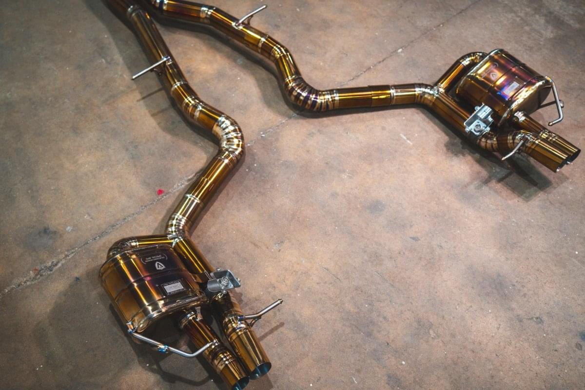 Mercedes W213 E63 AMG / AMGs Valved Sport Exhaust System.