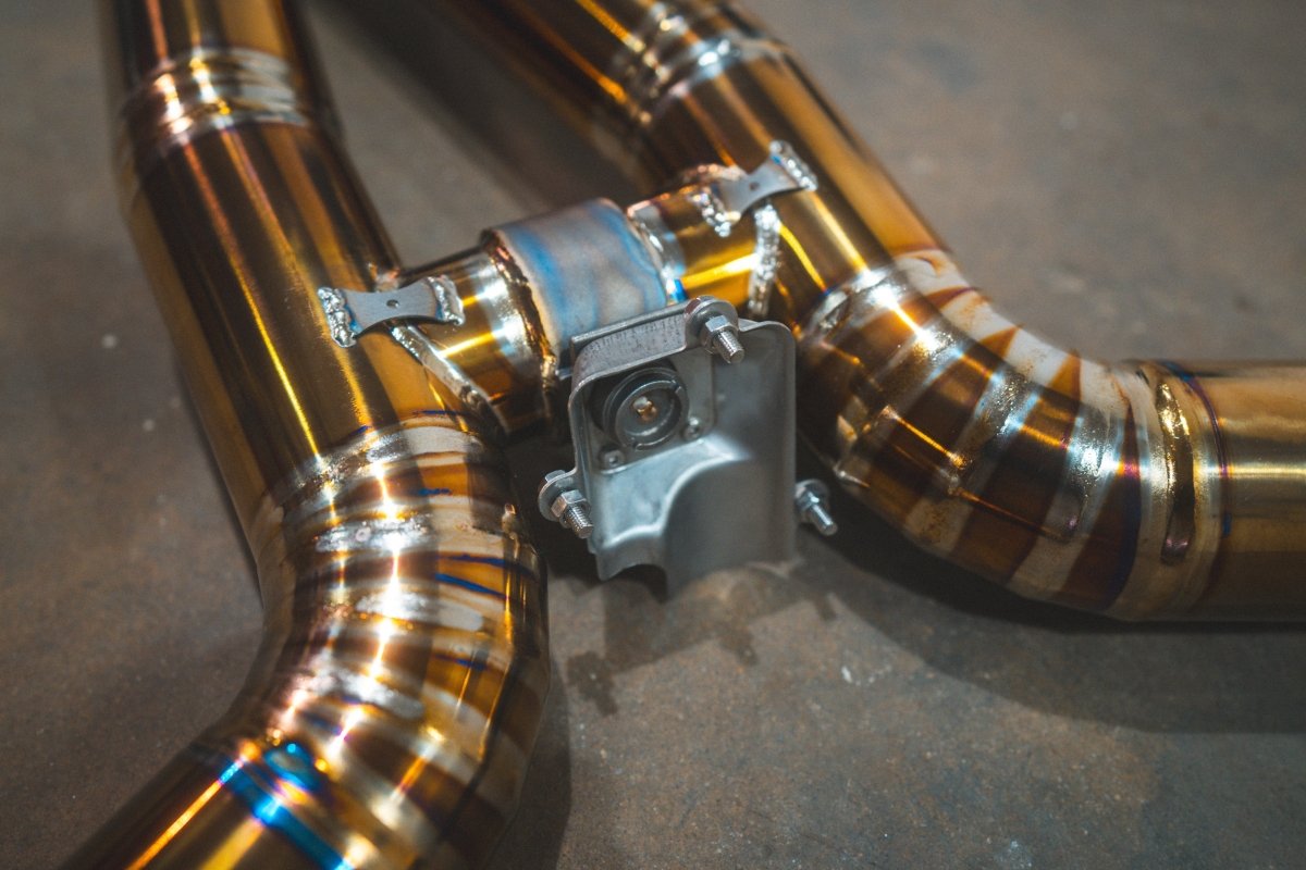 Mercedes W213 E63 AMG / AMGs Valved Sport Exhaust System.