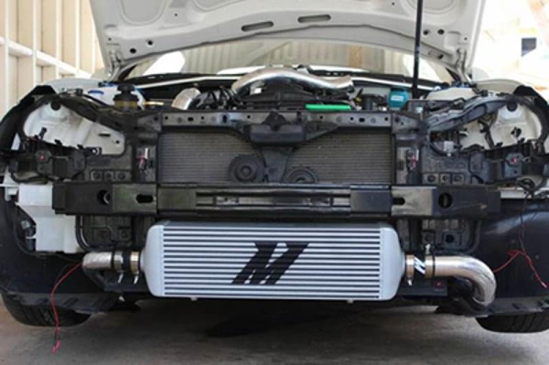 Mishimoto Universal Intercooler - J-Line.