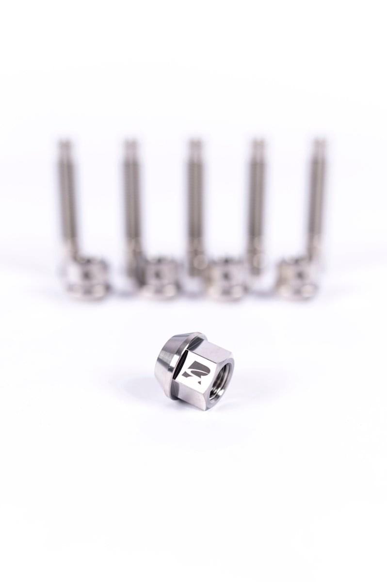 RENNELEMENT Titanium 75mm Stud Kit.