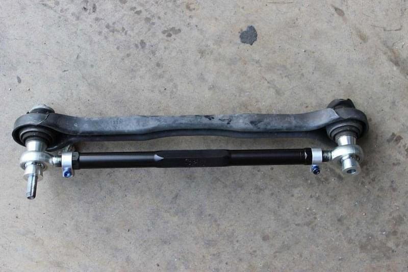 SPL Parts 06-13 BMW 3 Series/1 Series (E9X/E8X) Rear Toe Links w/Eccentric Lockouts (Excl M Models).