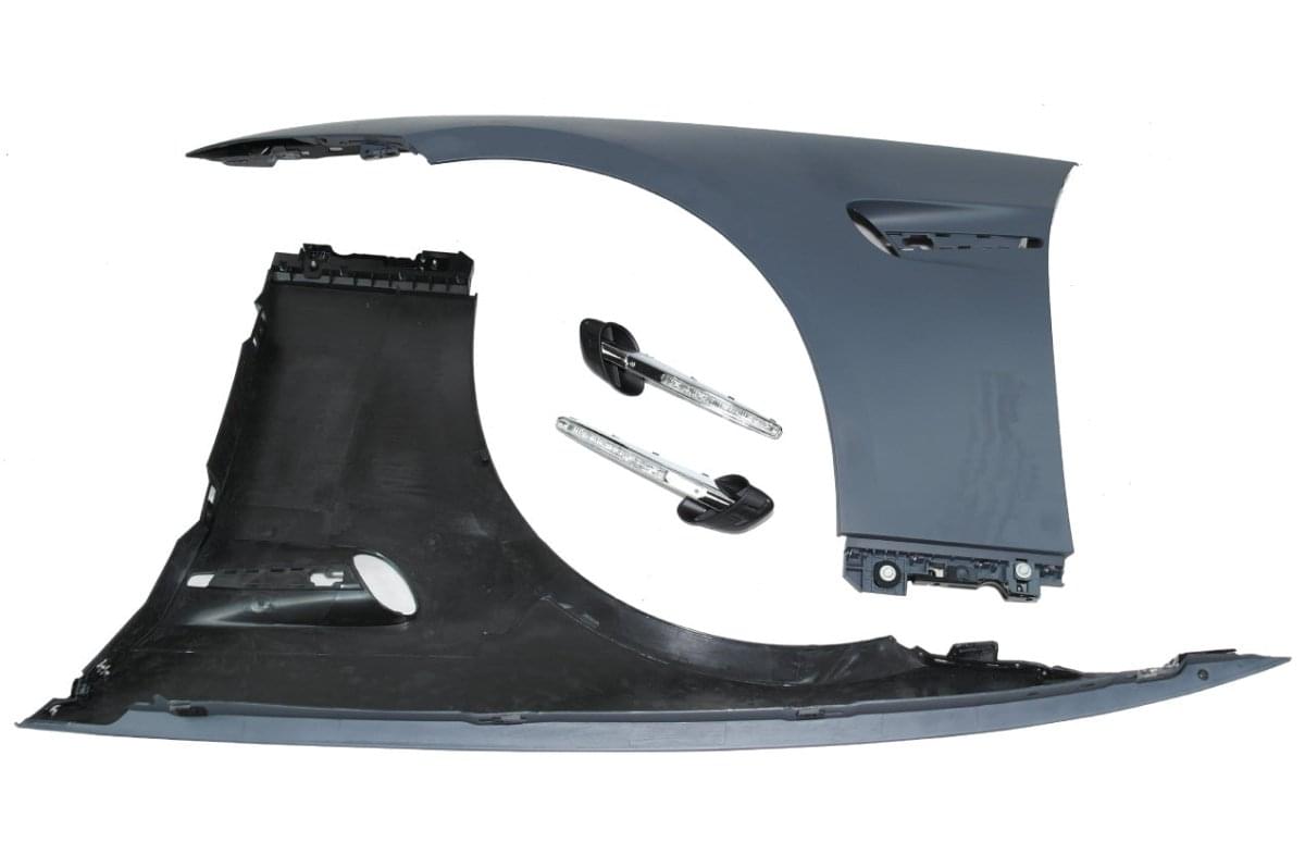 2007-2010 BMW E92/E93 M3 Non-Turbo Style Fenders w/ Fender Lamps LED.
