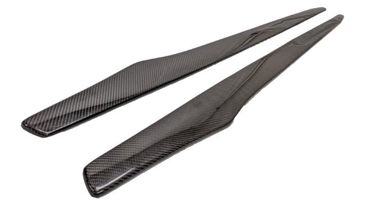 2019+ BMW G20 3 Series V-Style Carbon Fiber Side Skirt Extensions.
