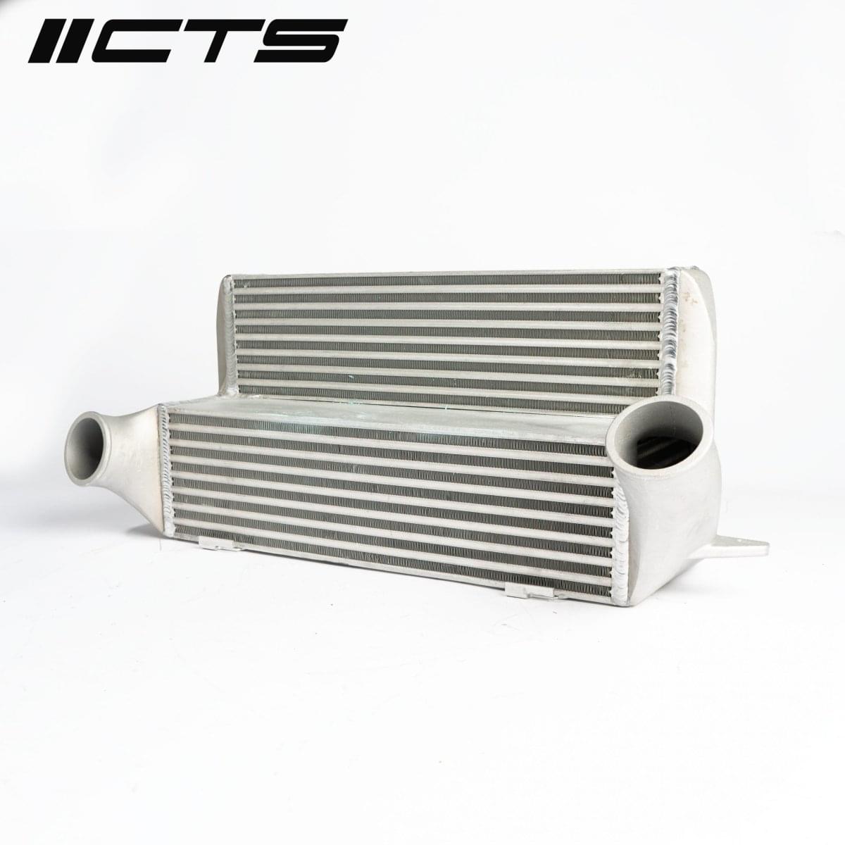 CTS TURBO BMW E9X N54/N55 3.0L RACE 7.5″ FMIC KI.