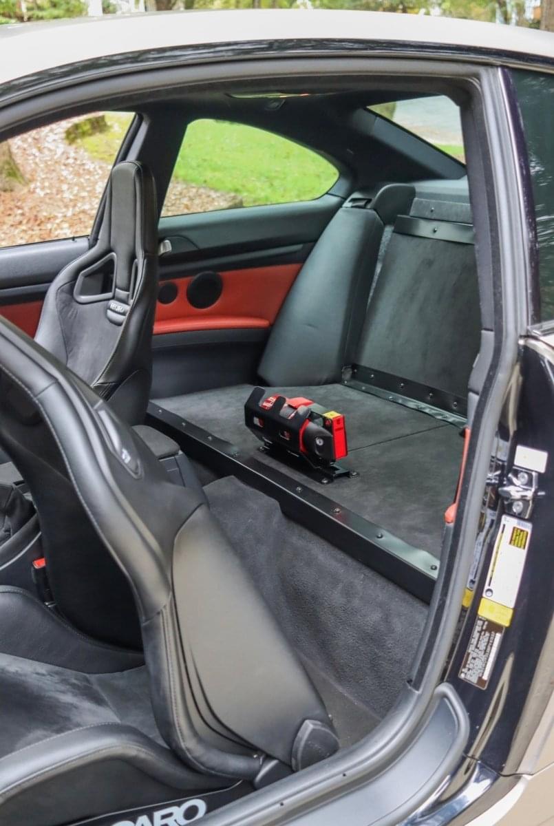 F82 M4 GTS Style Fire Extinguisher Kit.
