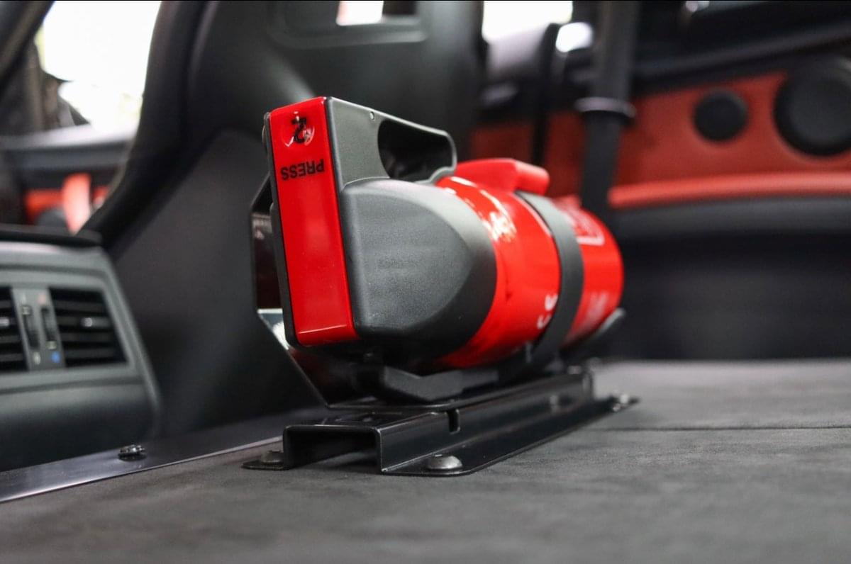 F82 M4 GTS Style Fire Extinguisher Kit.