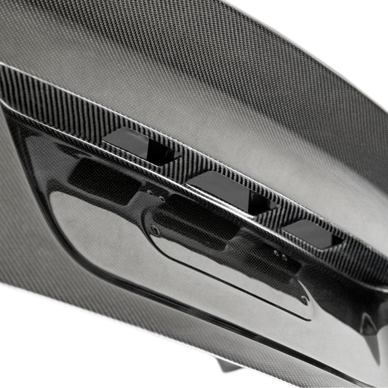 Seibon 97-03 BMW 5 Series (E39) CSL-Style Carbon Fiber Trunk/Hatch.