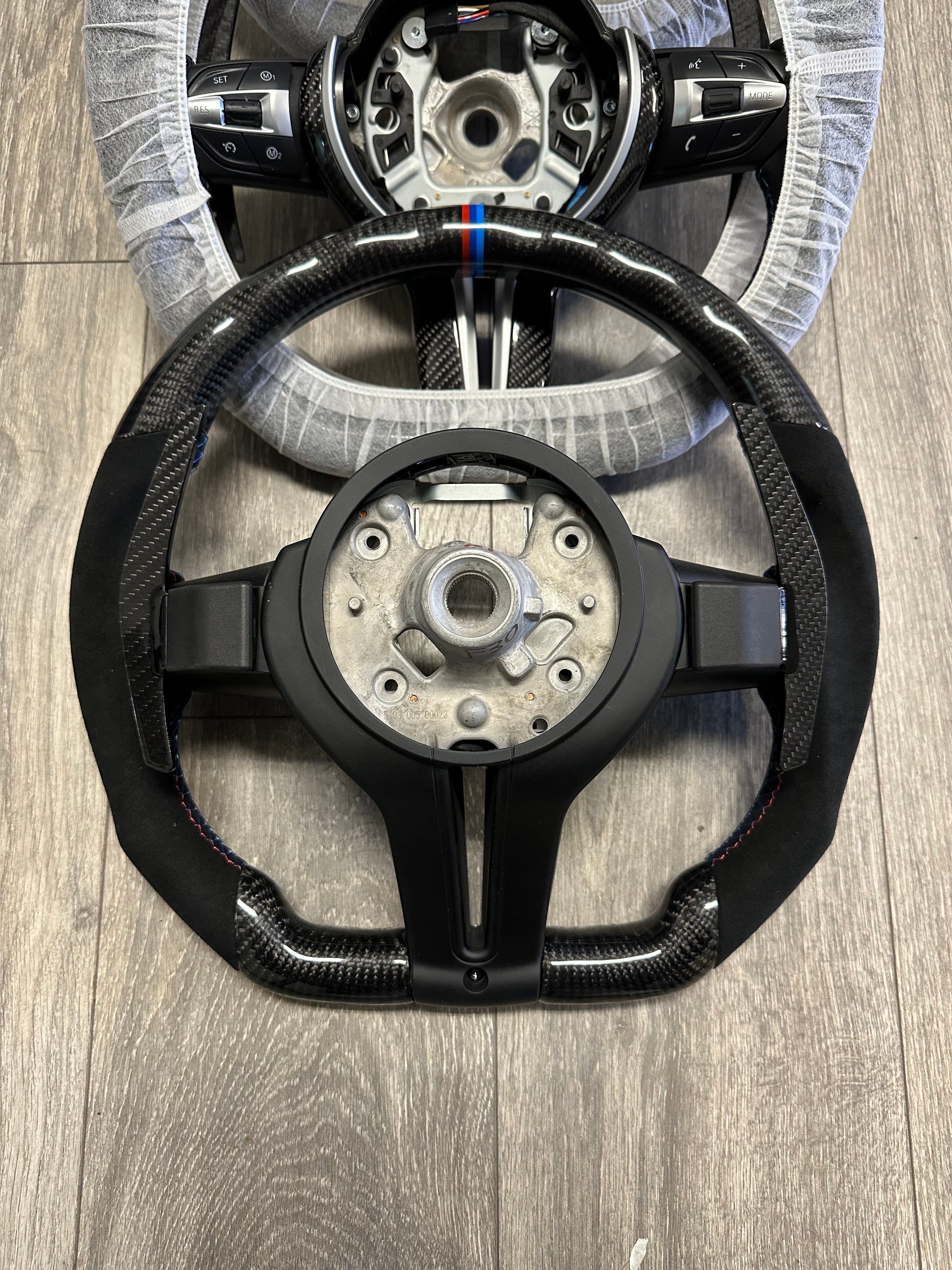 F3X / F8X Carbon Wheel With Paddle shifters