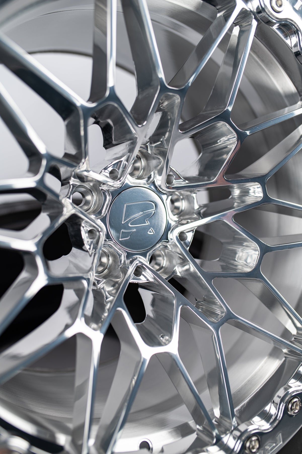 Rennelement G8X 18” Forged Beadlocks.