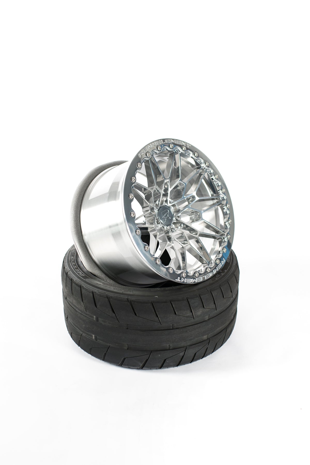 Rennelement G8X 18” Forged Beadlocks.