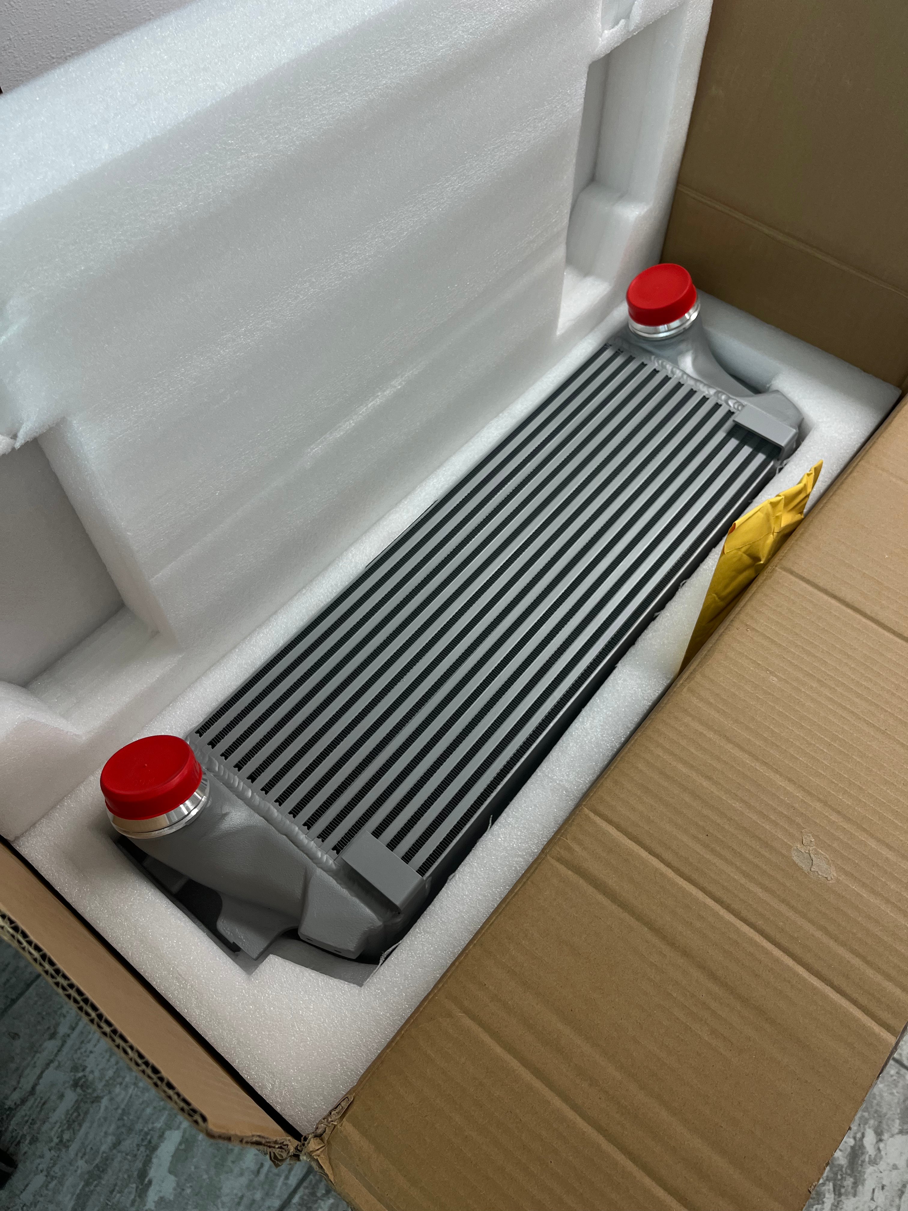 MAD BMW Stepped Core 535 640 High Density Race Intercooler