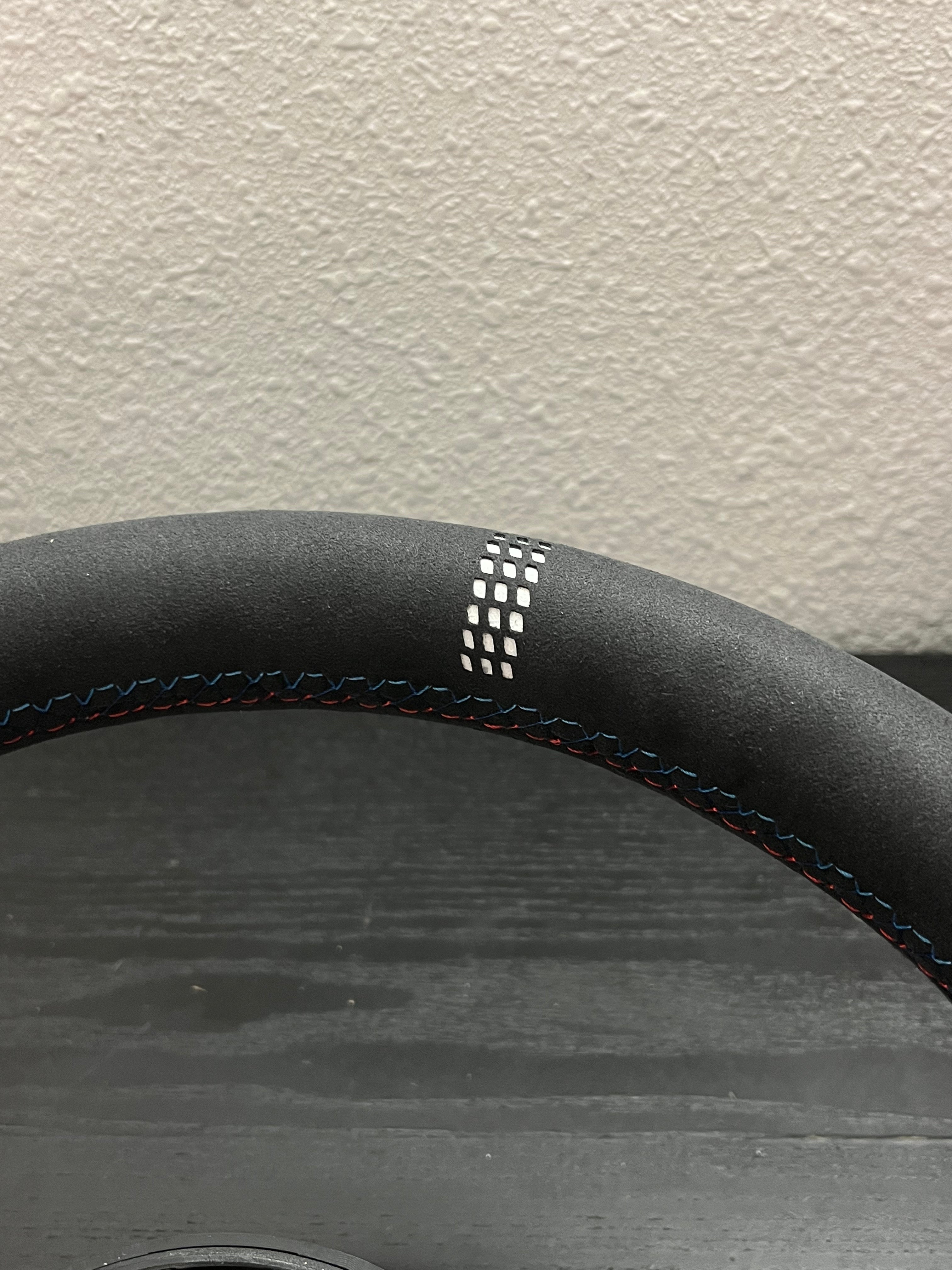 Alcantara/Carbon Fiber Steering Wheel for F8X M2/M3/M4.