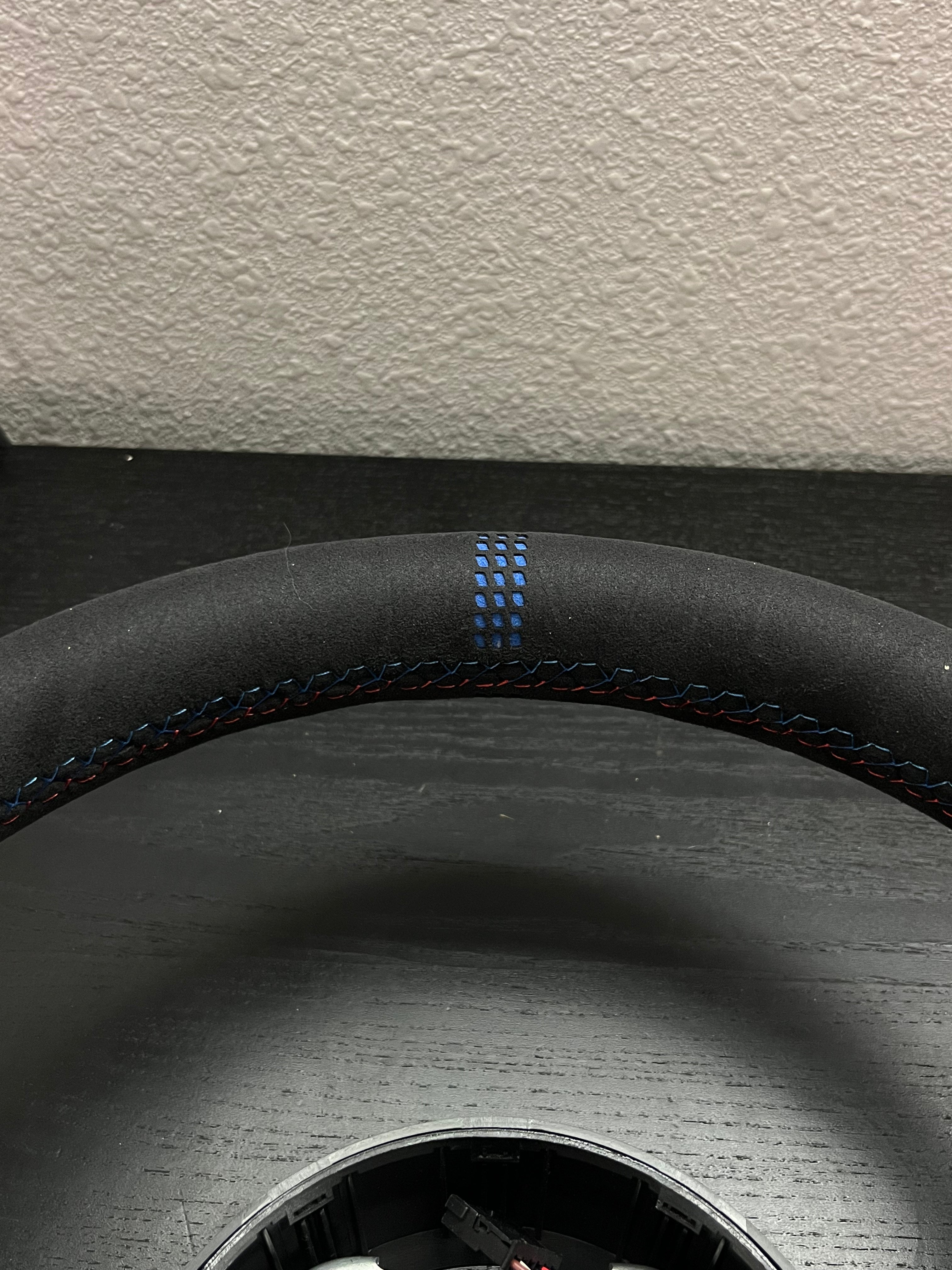 Alcantara/Carbon Fiber Steering Wheel for F8X M2/M3/M4.