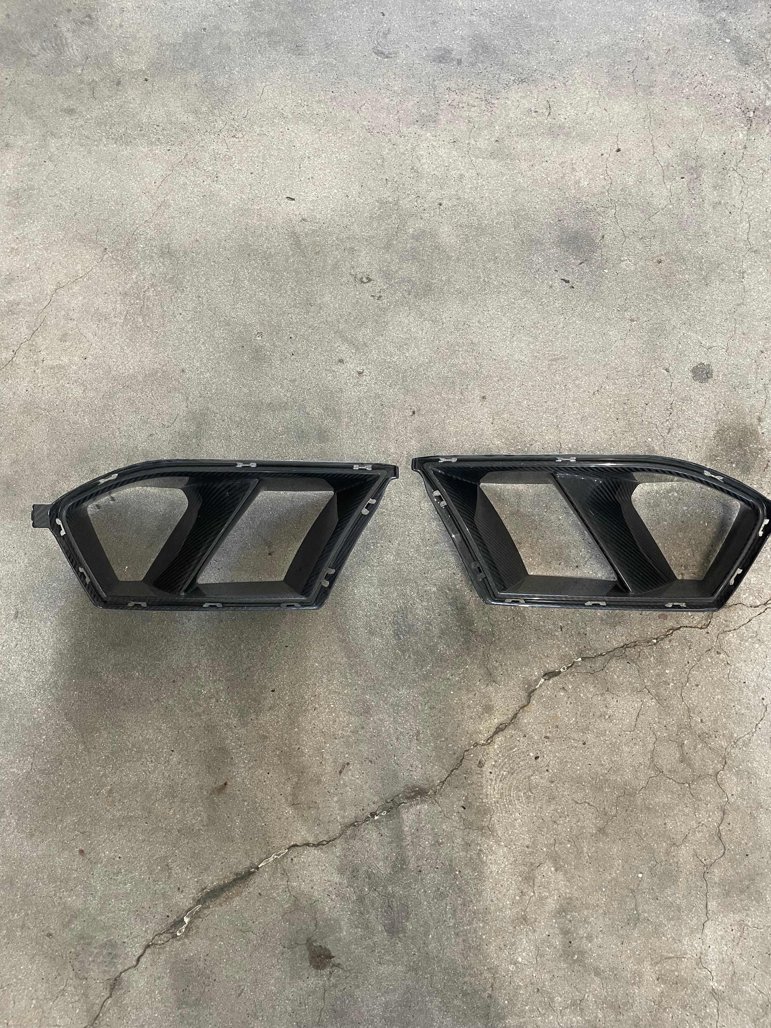 G8X Bumper air ducts (USED)