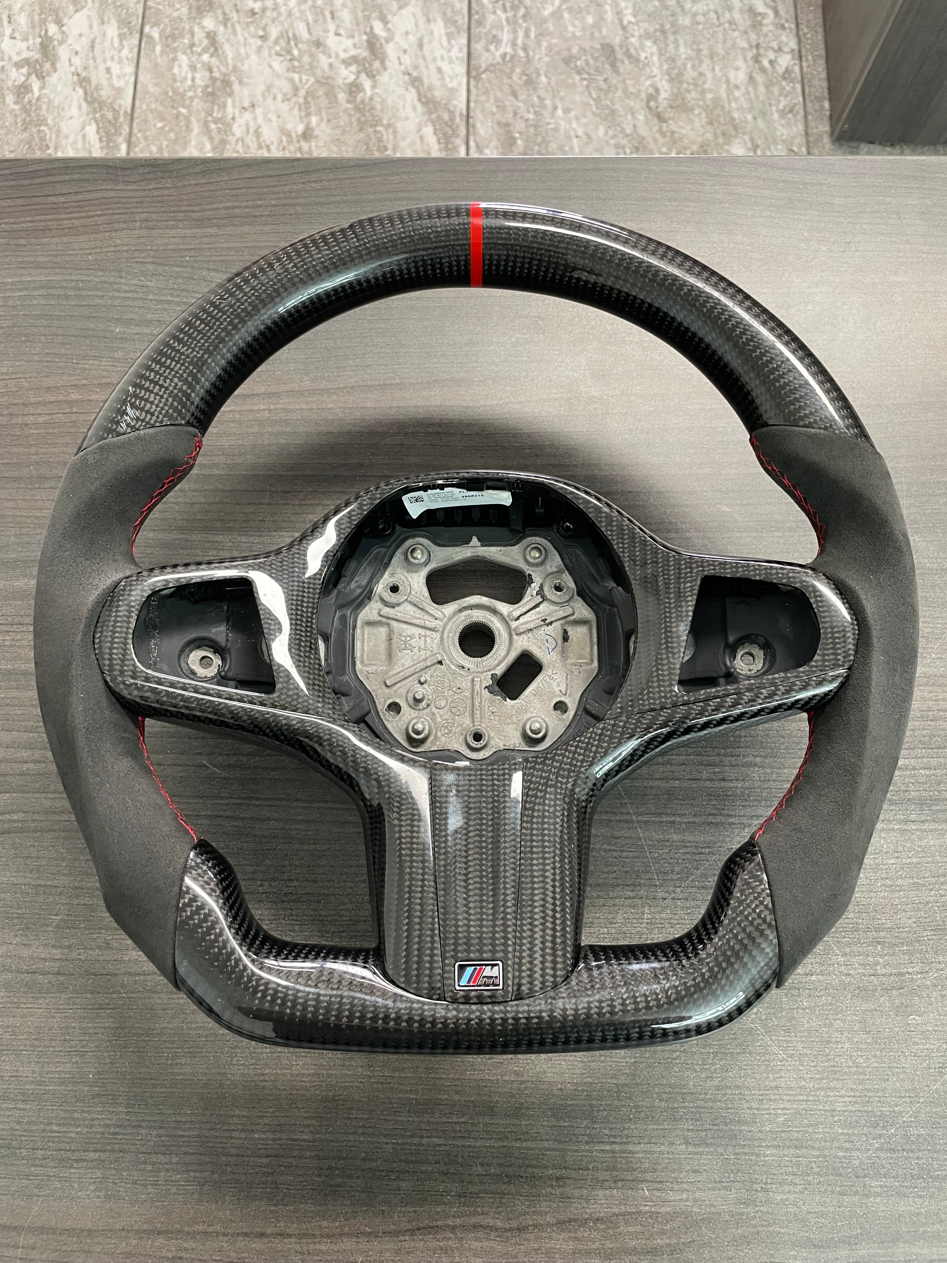 G8X Carbon Steering Wheel (slight damage).