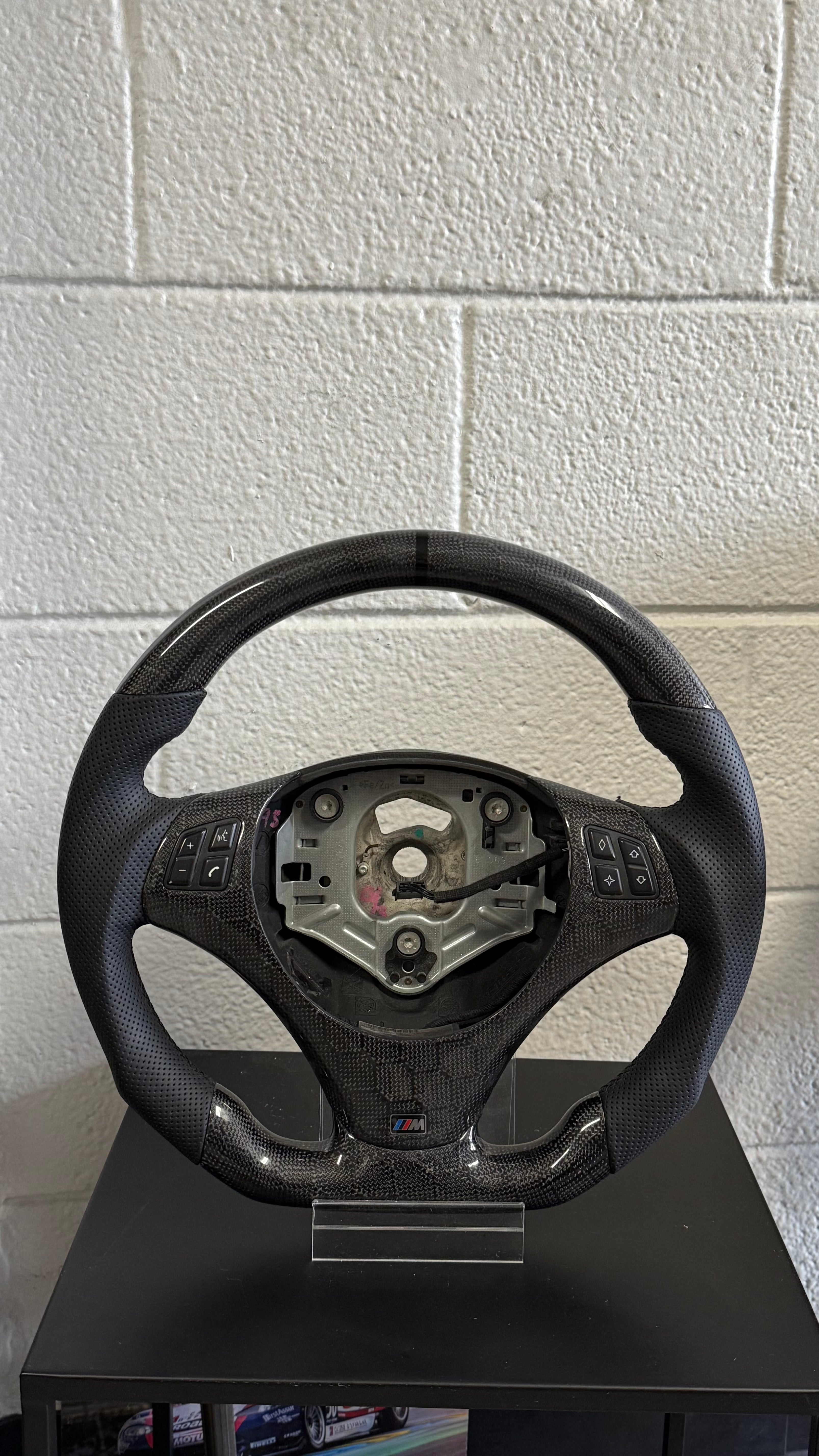 E92 E90 E82 Series Honey Comb Twill Carbon Fiber Steering Wheel