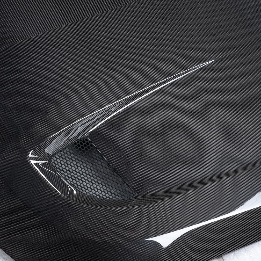 SOOQOO BMW M2 G87 Vented Hood In Prepreg Carbon Fiber — product view 3