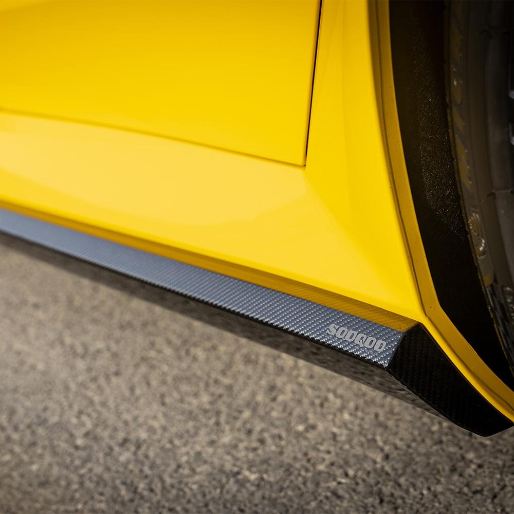 SOOQOO V1 BMW M5 G90 Side Skirt in Prepreg Carbon Fiber — product view 2
