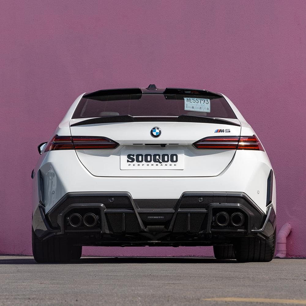 SOOQOO BMW M5 G90 Rear Spoiler In Prepreg Carbon Fiber — product view 6