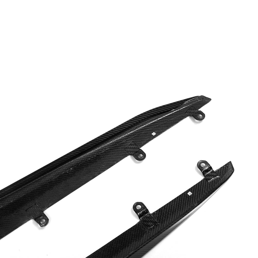 SOOQOO BMW M8 F92 Side Skirt In Prepreg Carbon Fiber — product view 7