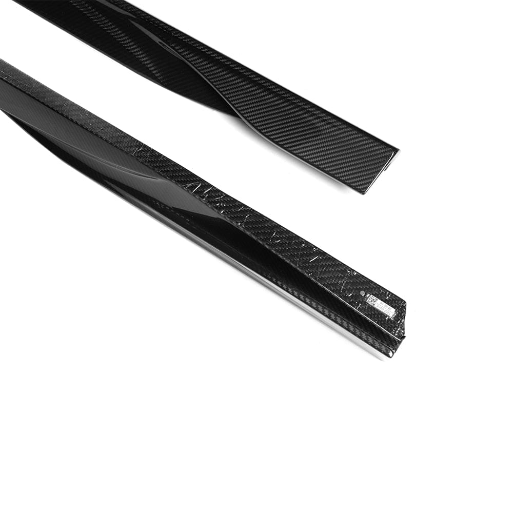 SOOQOO BMW i4 G26 Side Skirt In Prepreg Carbon Fiber — product view 5