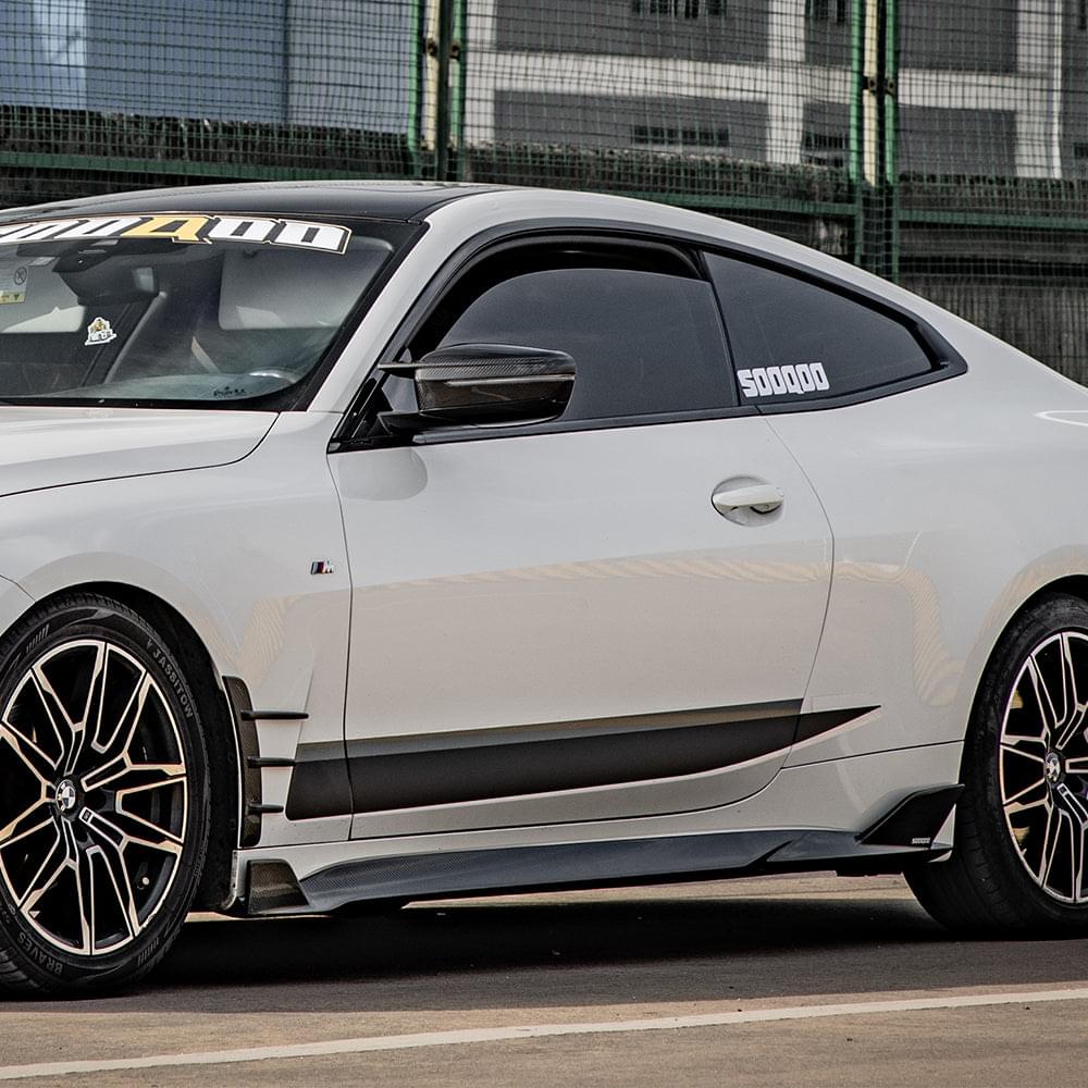 SOOQOO BMW 4 Series G22 Side Skirt In Prepreg Carbon Fiber — product view 4