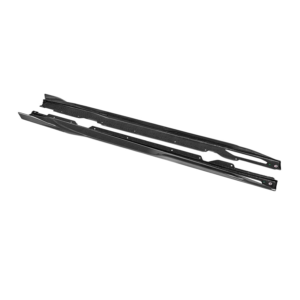 SOOQOO BMW 4 Series G26 Side Skirt In Prepreg Carbon Fiber
